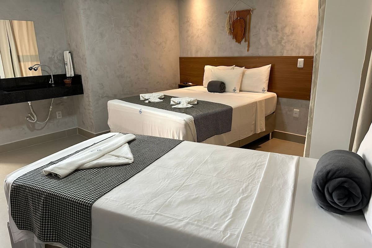 Apartamento PNE | 1 bedroom, desk, free WiFi, bed sheets
