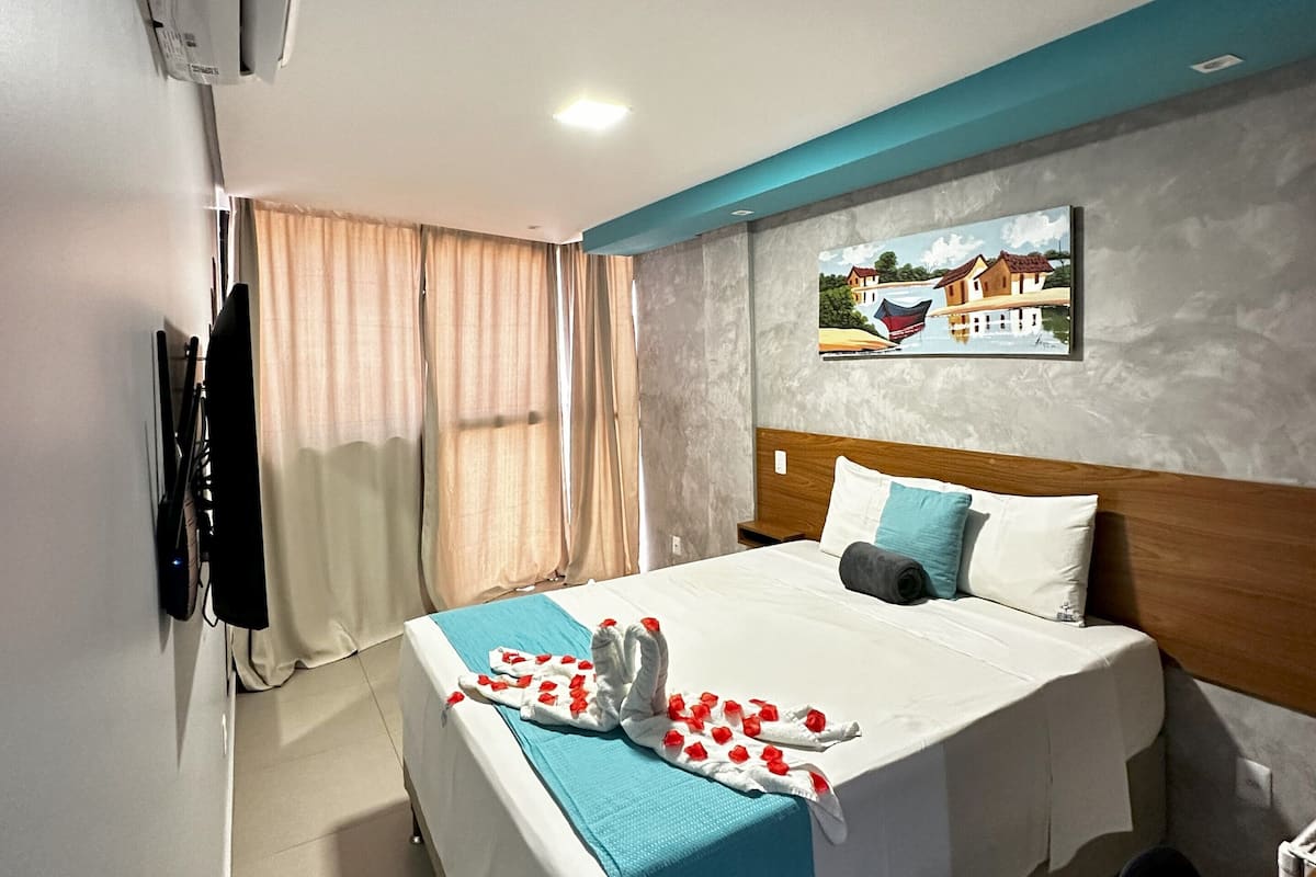 1 bedroom, desk, free WiFi, bed sheets