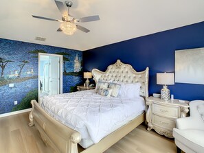 6 slaapkamers, een strijkplank/strijkijzer, reisbedje, wifi