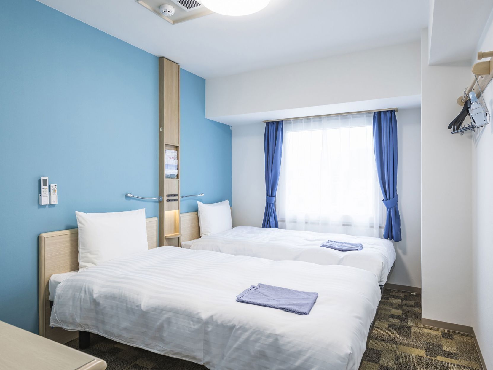 Wifi gratis y ropa de cama 