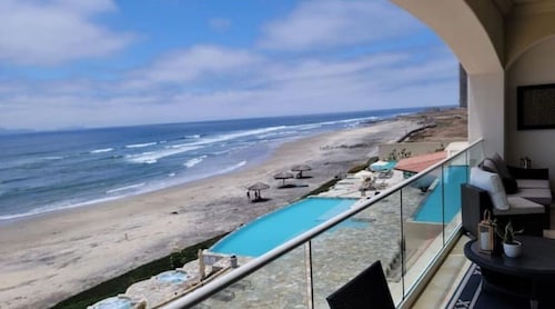 New Rosarito MX Beachfront Gem w/ 24 hour security - 9 Min to town 