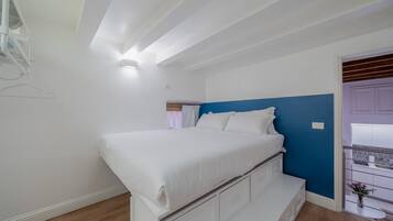 1 makuuhuone, työpöytä, Wi-Fi, vuodevaatteet