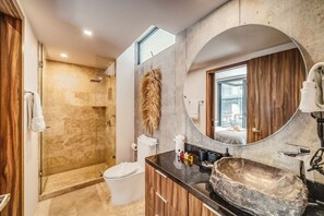 Rainfall showerhead, hair dryer, towels, soap