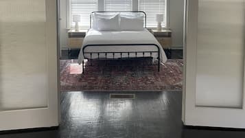 1 bedroom, iron/ironing board, WiFi