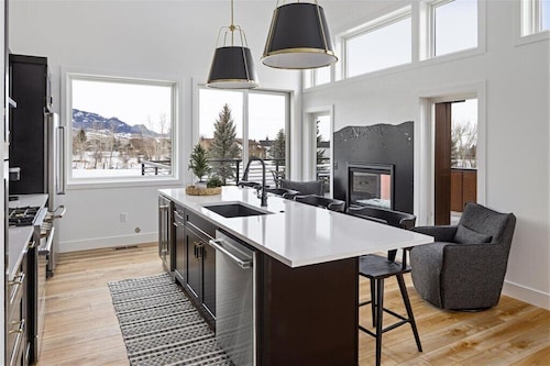 Architectural Masterpiece Home with Mountain Views & Hot Tub