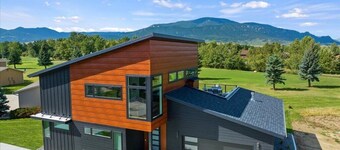 Architectural Masterpiece Home with Mountain Views & Hot Tub