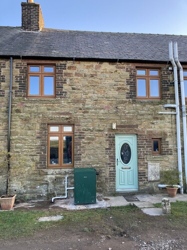 A cosy retreat, ideal for walks and quiet relaxation. Pet friendly!