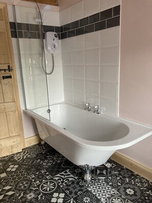 Towels, soap, toilet paper - A cosy retreat, ideal for walks and quiet relaxation. Pet friendly! (Brampton)