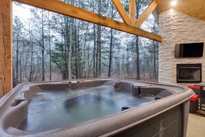 Bañera de hidromasaje interior