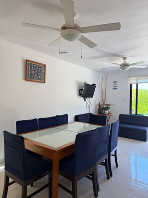 Smart TV, Netflix, streaming services - Casa Nora (Mexico City)