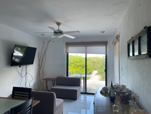 Casa familiar | Área de sala de estar | Smart TV, Netflix y servicios de streaming 