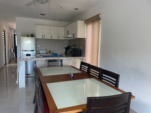 Dining room - Casa Nora (Mexico City)