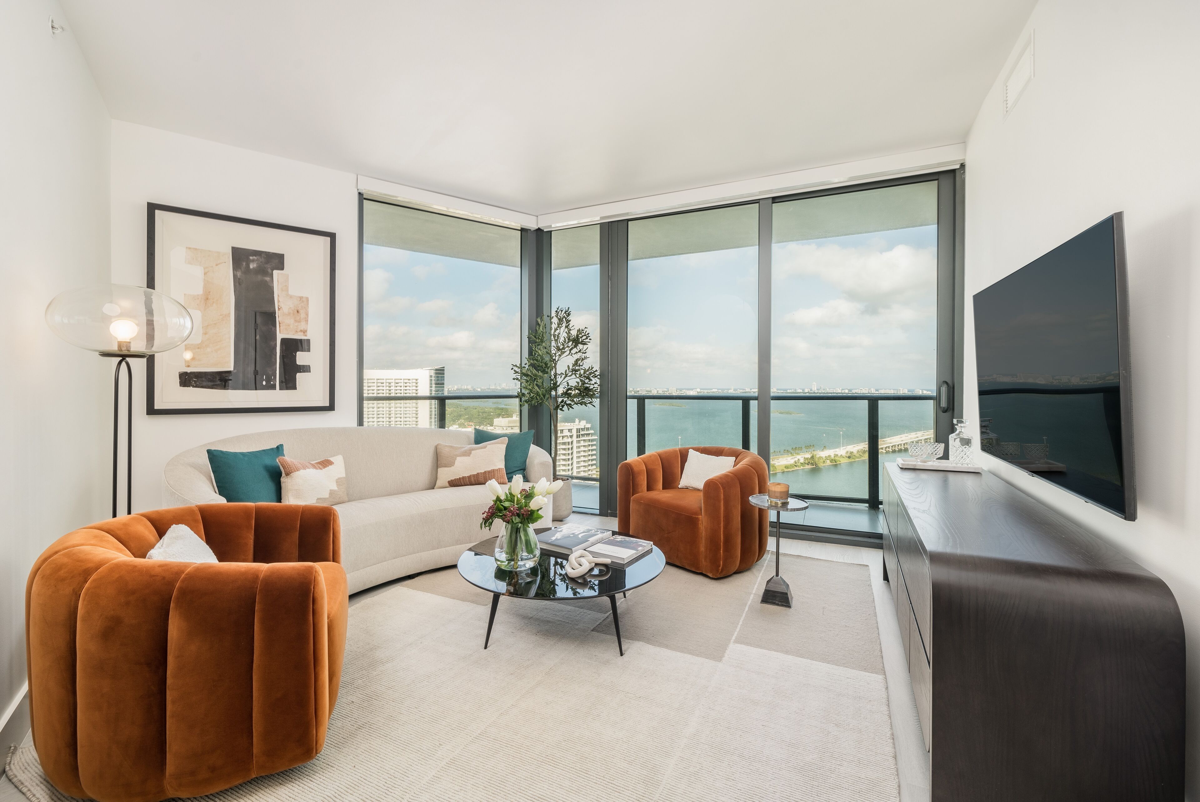 Luxury 3 bedroom apartment for rent in Edgewater