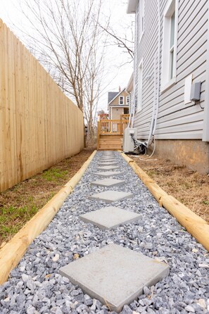 Property grounds - Newly renovated home less than a mile from downtown Roanoke (Roanoke)