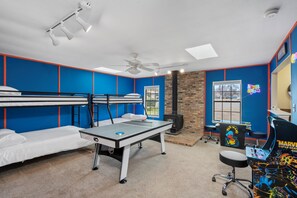 3 bedrooms, WiFi, bed sheets