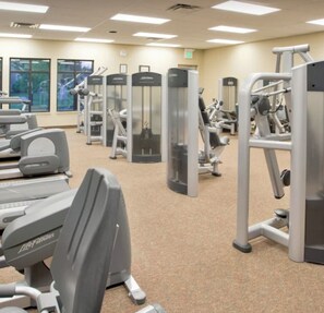 Fitness facility - Romantic Resort Home Private Jacuzzi + Plush Robes (Redmond)