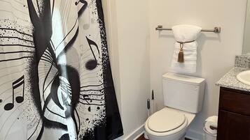Towels, soap, shampoo, toilet paper