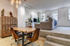 Interior - Lovely 2-Bedroom Unit in Springfield (Springfield)