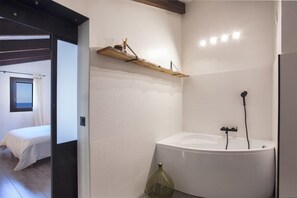 Bathtub, hair dryer, towels - Casa Anna-Maria (Saint-Florent)