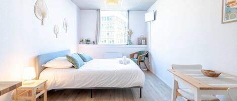 Internet, bed sheets