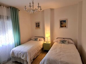 3 bedrooms, WiFi, bed sheets
