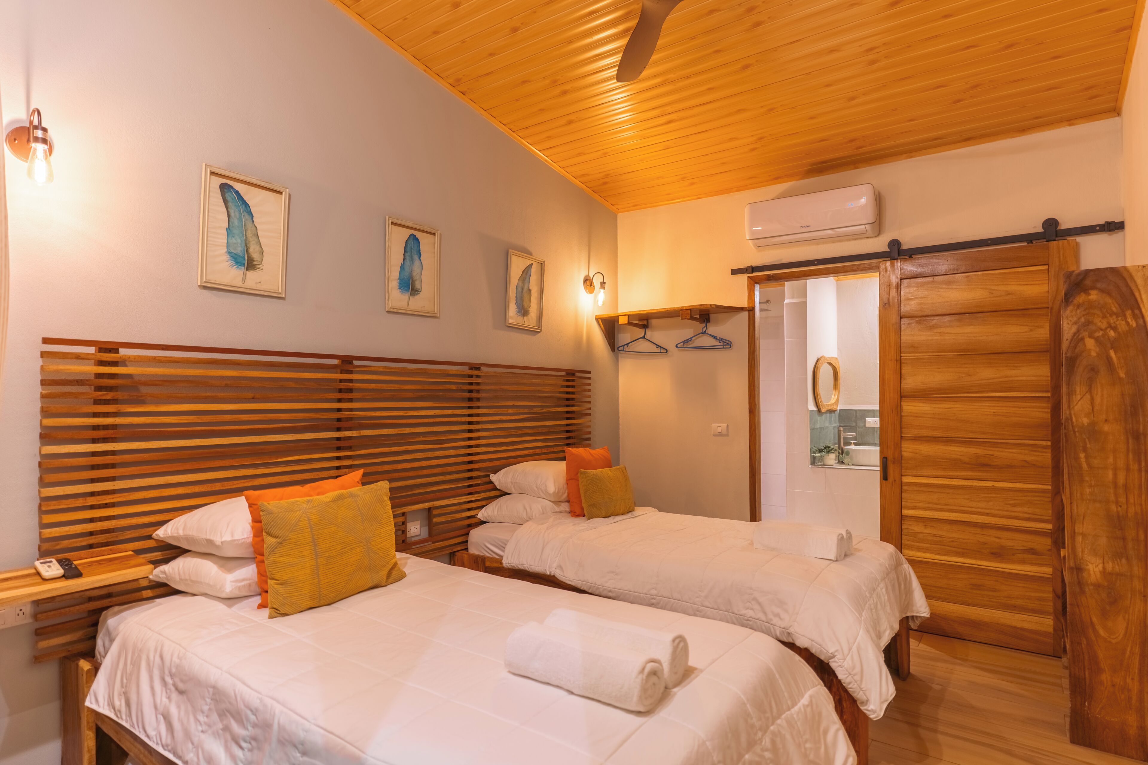 Deluxe Villa, 2 Bedrooms, Annex Building | Free WiFi, bed sheets