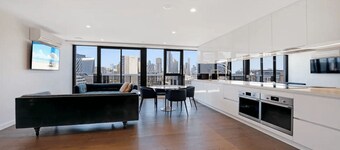 Modern Two Bedroom Apartment in North Melbourne