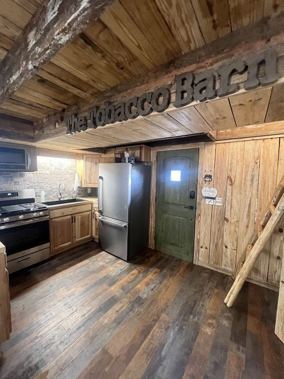 tobacco cabin Rustic Tobacco Barn Cabin in the heart of Yadkin Valley Wine Country Reviews, Deals & Photos 2026 tobacco cabin Rustic Tobacco Barn Cabin in the heart of Yadkin Valley Wine Country Reviews, Deals & Photos 2026
