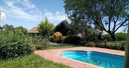 Country house with pool Bahía Blanca