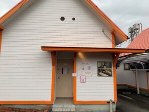 Fachada de la propiedad