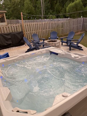 Outdoor spa tub - Beautiful Masters Week Rental w/hot tub (Martinez)