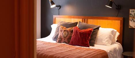 2 habitaciones, tabla de planchar con plancha, cuna de viaje y wifi