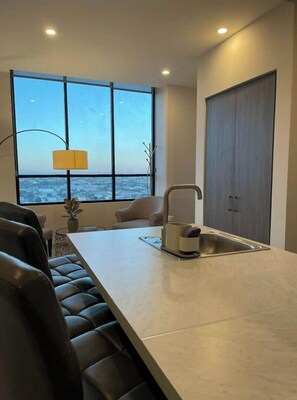 Interior - Apartment in front of the Monterrey Arena, Fundidora Park, and Cintermex (Monterrey)