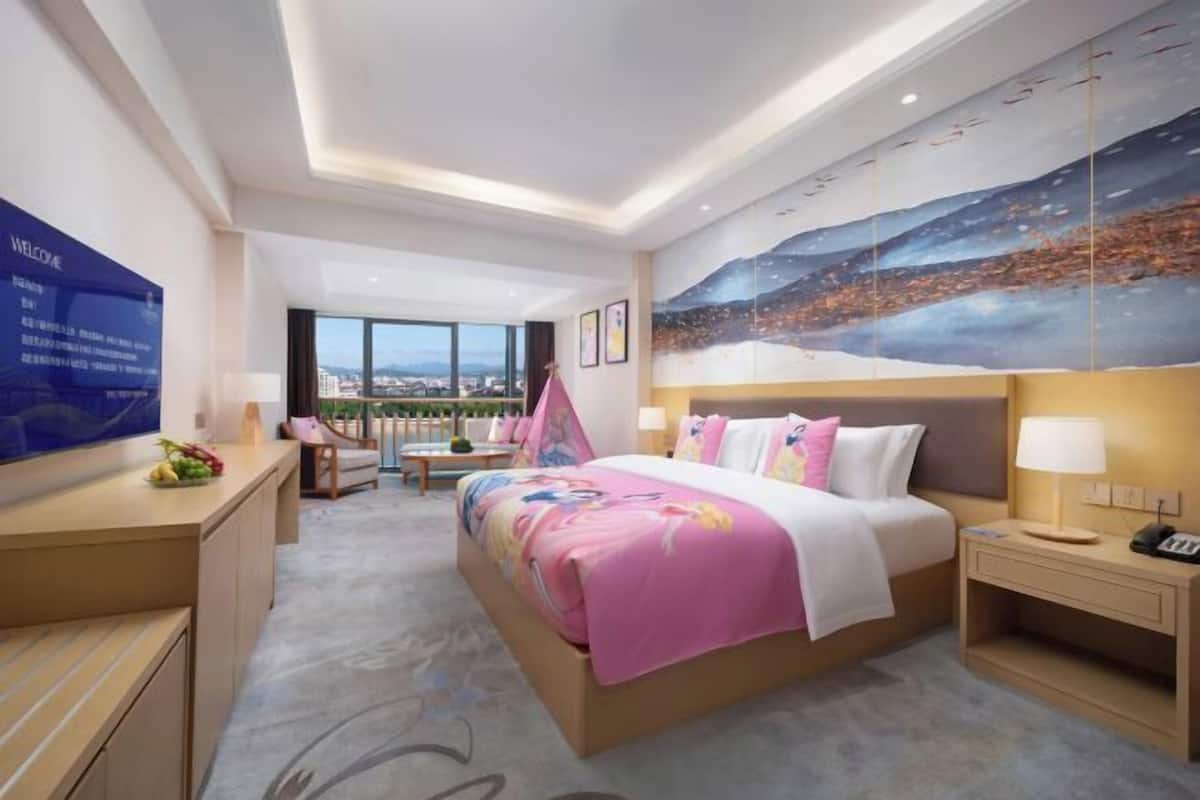 1 bedroom, minibar, desk, laptop workspace