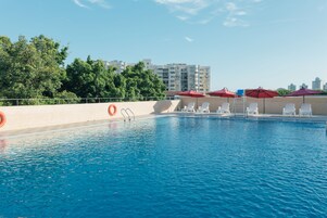 Seasonal outdoor pool