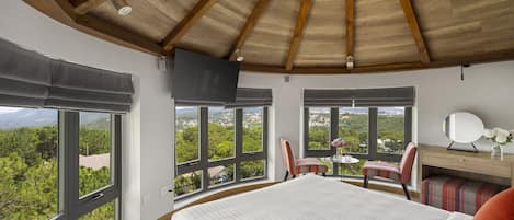 Panoramic Double Room | Premium bedding, down comforters, memory foam beds, minibar