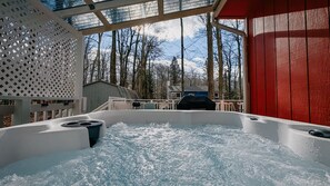 Tina de hidromasaje al aire libre