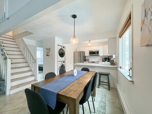 冰箱、微波炉、烤箱、洗碗机