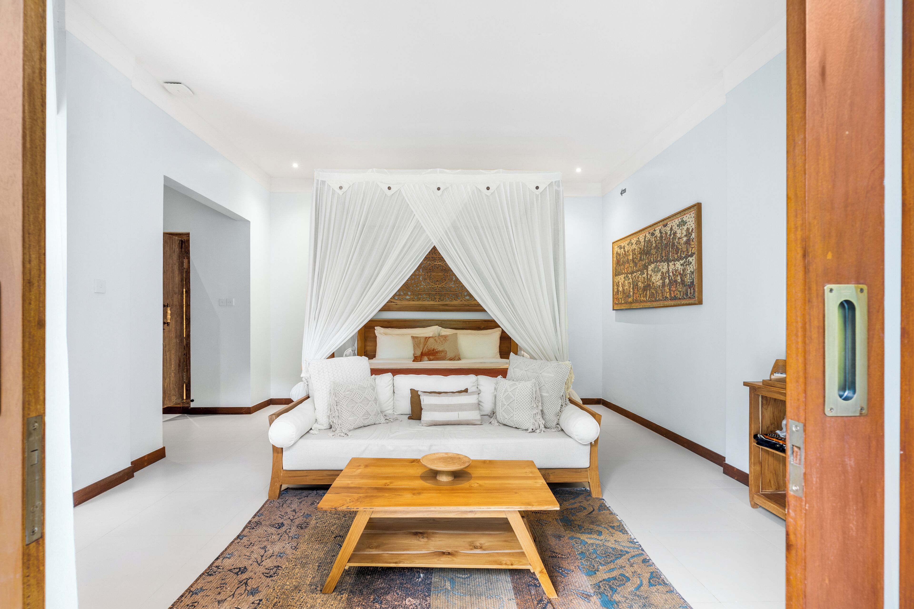 Pool Villa Jungle View with daily Golden Hour Cocktails | 埃及棉床单、高档床上用品、迷你吧、熨斗/熨衣板