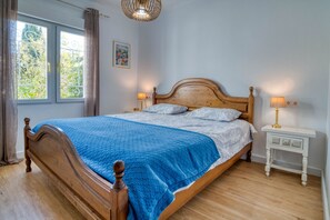 3 عدّة غرف نوم وواي فاي مجانًا وملاءات أسرّة