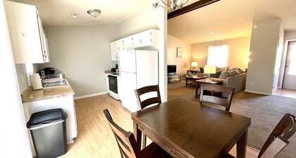 Greensboro's Hidden Gem 3bd/1.5bth Cozy Clean Home