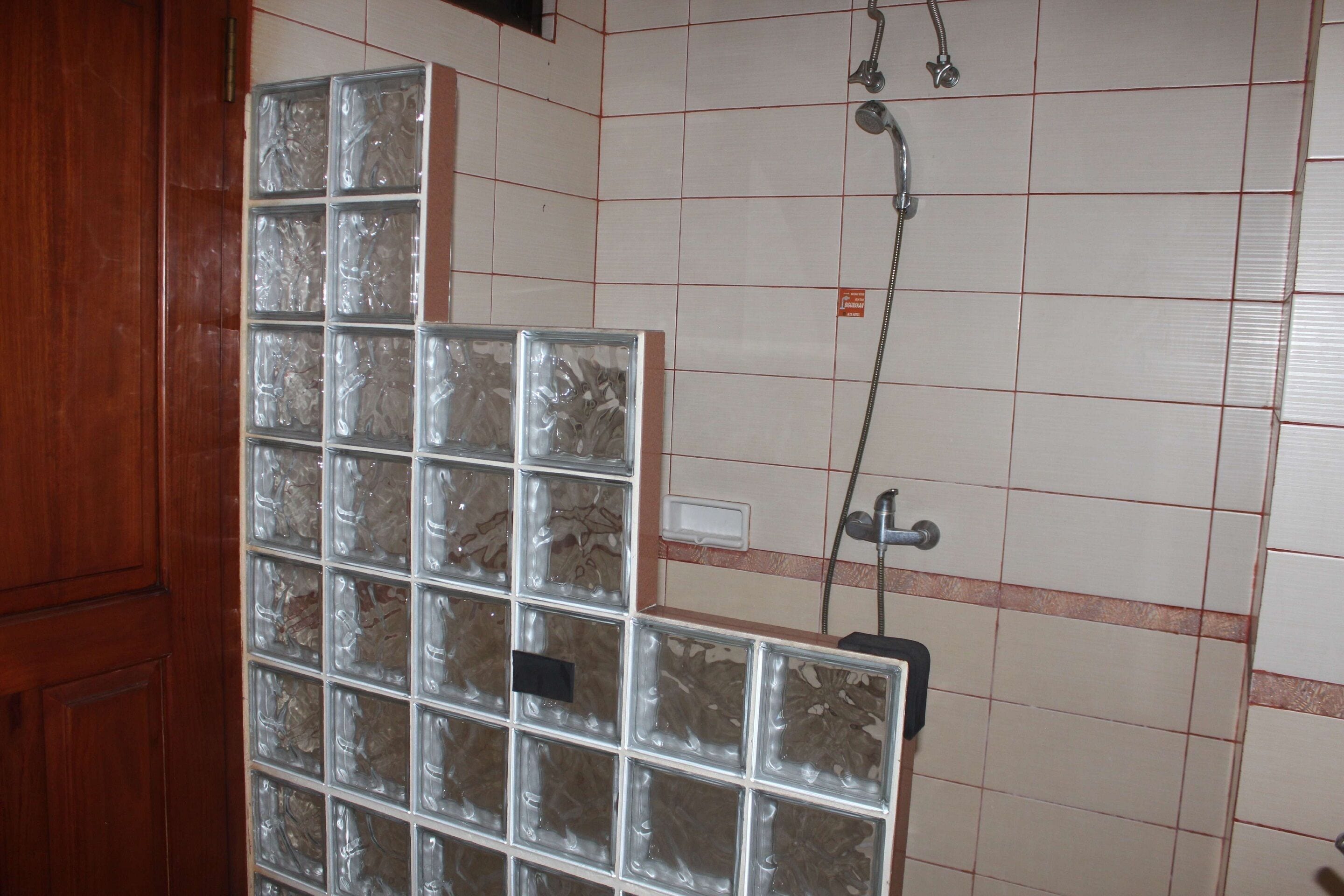 deluxe single room | 1 bedroom, free wifi, bed sheets