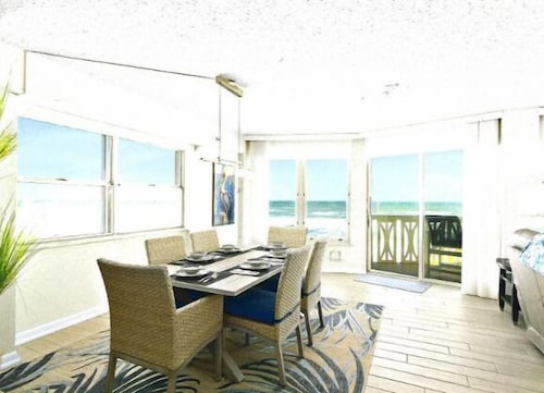 DIRECT BEACH FRONT CONDO!     
PANORAMIC OCEAN VIEW!  NO DRIVE BEACH!  