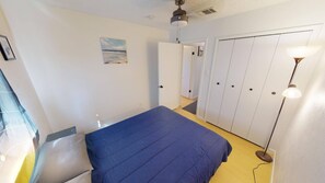 3 bedrooms, free WiFi, bed sheets - Cozy 3bd Southeast Austin - close to everything! (Austin)