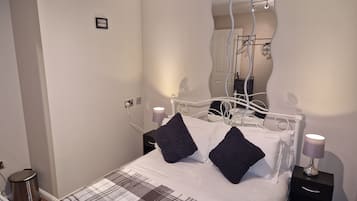 2 soverom, strykejern/-brett, wi-fi og sengetøy