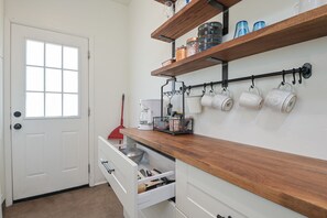 Interior - Tucson's Catalina Foothills Casita - Quails Nest - Beautiful Mountain Views! (Tucson)