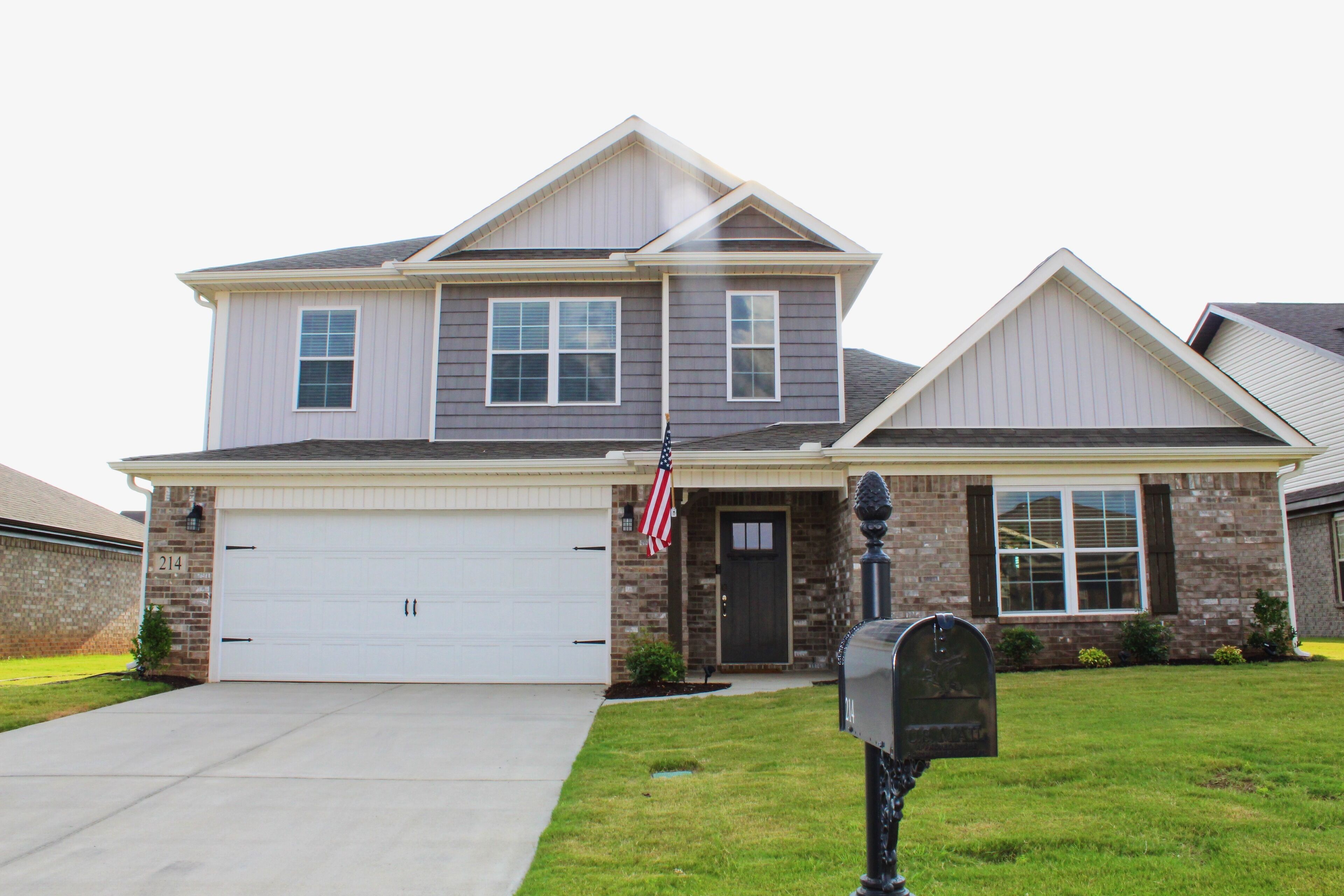 Beautiful and spacious 4 bedroom home with loft and large yard.
