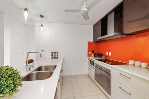 Fridge, microwave, oven, stovetop