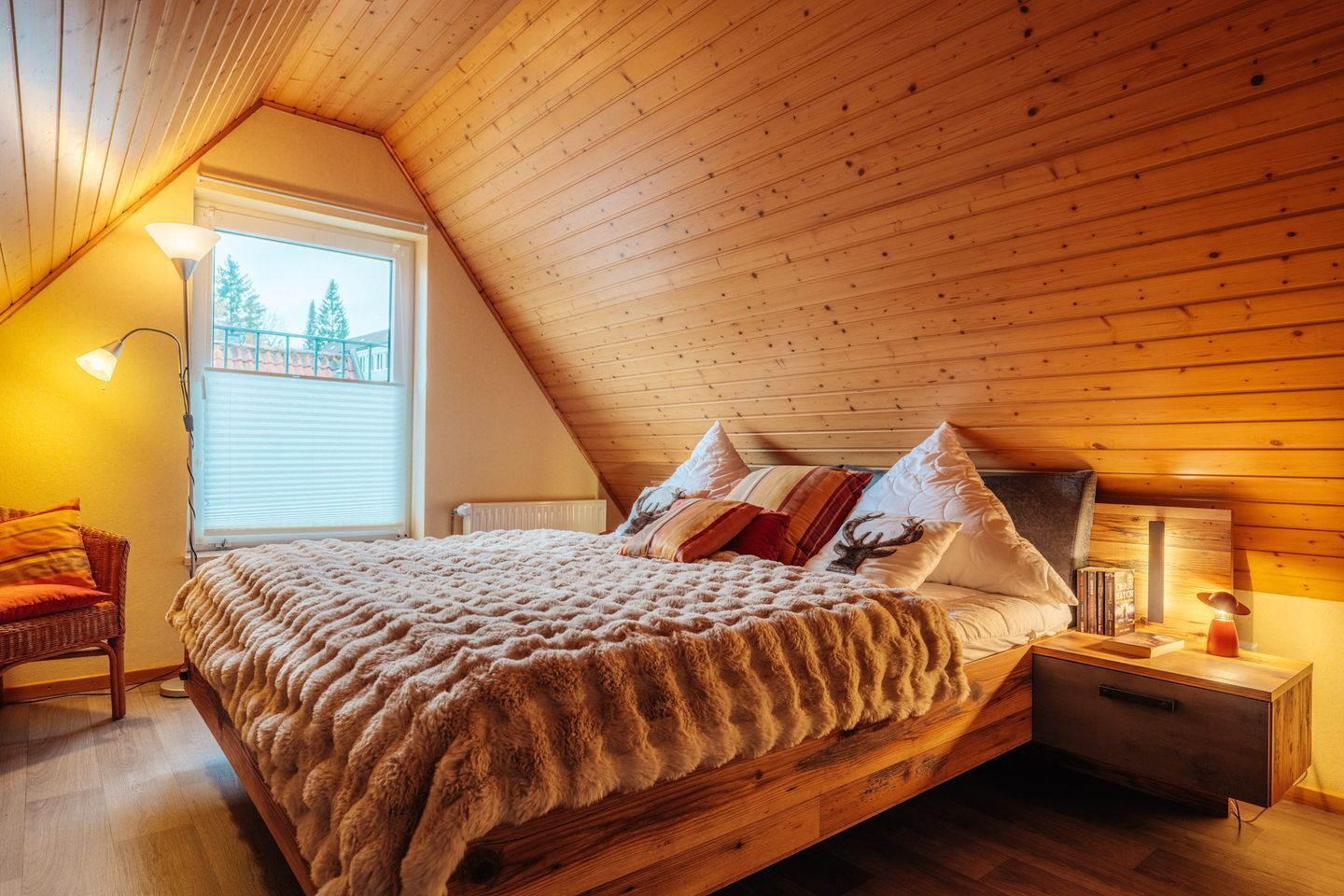 4 slaapkamers, een strijkplank/strijkijzer, wifi