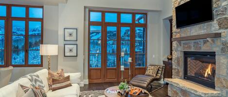 Condo, 4 Bedrooms | Living area